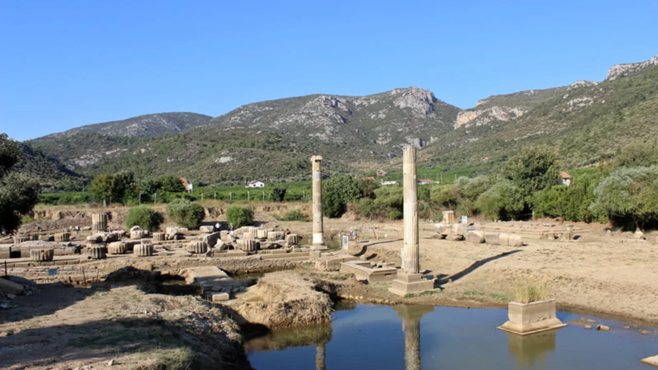 Izmir Antik Kentler Klaros Yenibakishaber