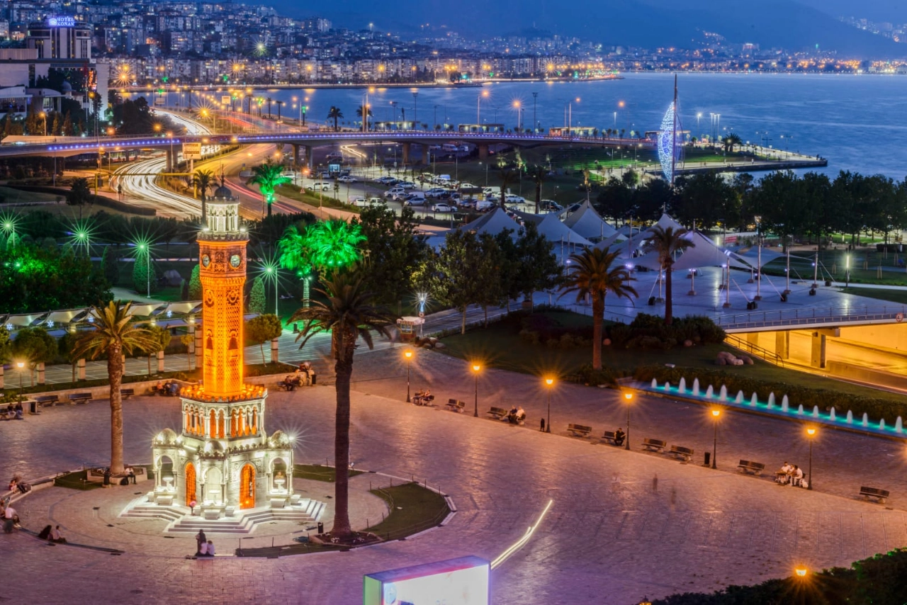 Izmir Degisti O Degismedi Saat Kulesi 125 Yasinda Yenibakishaber (2)