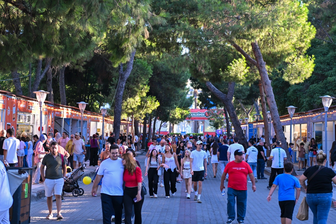 Izmir Enternasyonal Fuarina 560 Bin Ziyaretci Yenibakishaber (3)
