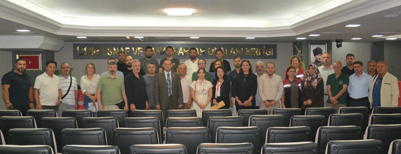 Izmirde Aktar Ve Baharatcilara Takviye Edici Gida Egitimi Yenibakishaber