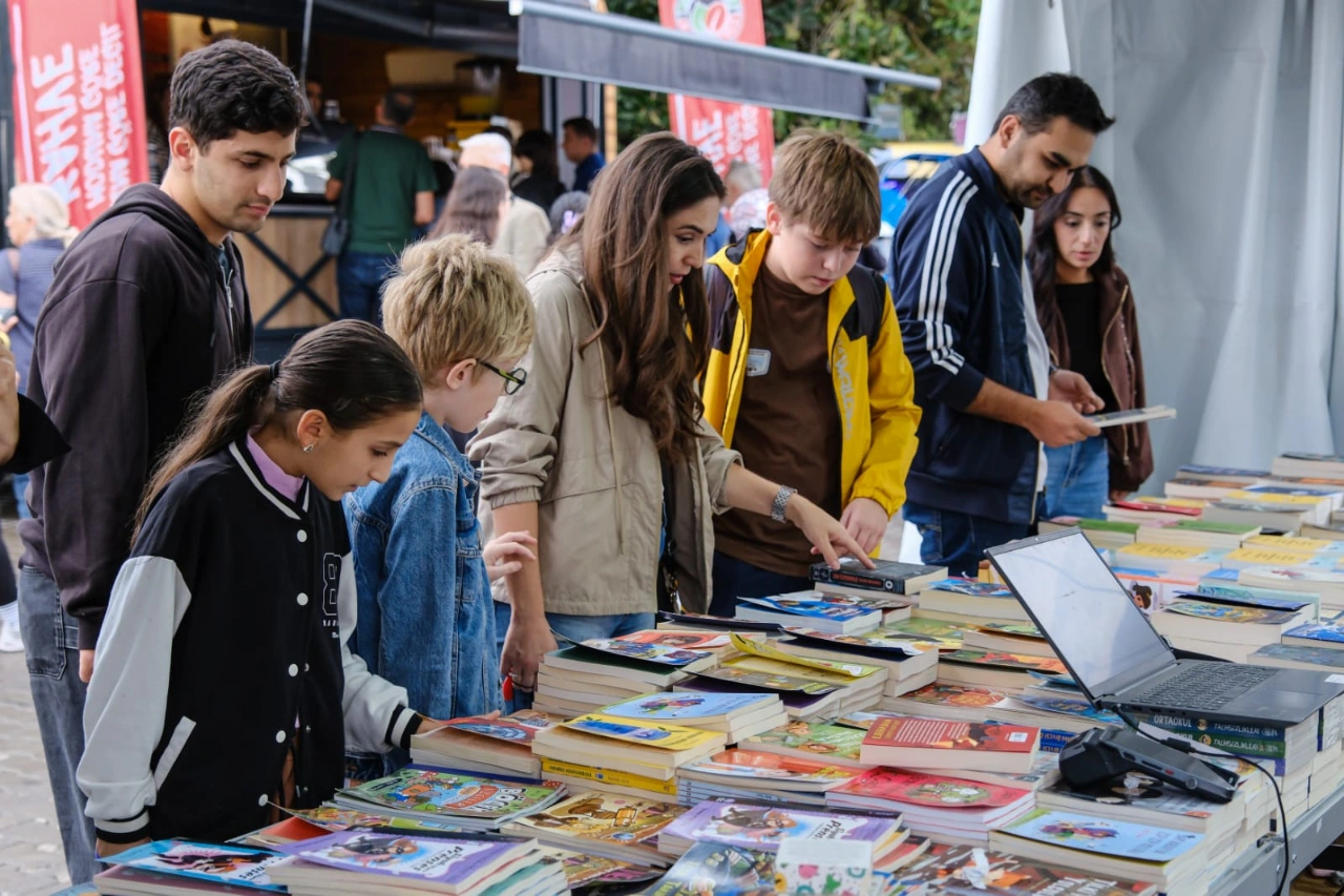 Izmirde Dokuz Gunluk Kitap Bulusmasi Sona Erdi Yenibakishaber (2)