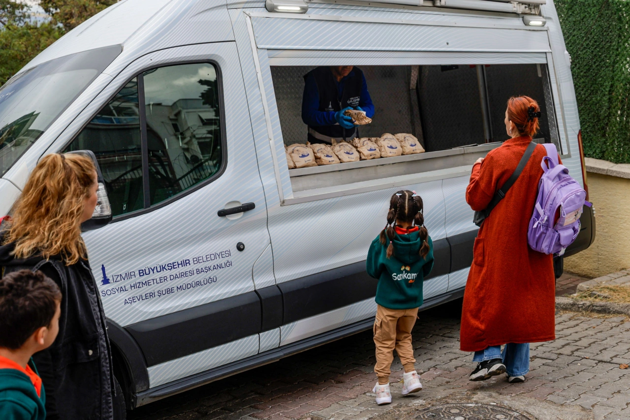 Izmirde Ogrencilerin Beslenme Paketleri Her Sabah Hazir Yenibakishaber (1)