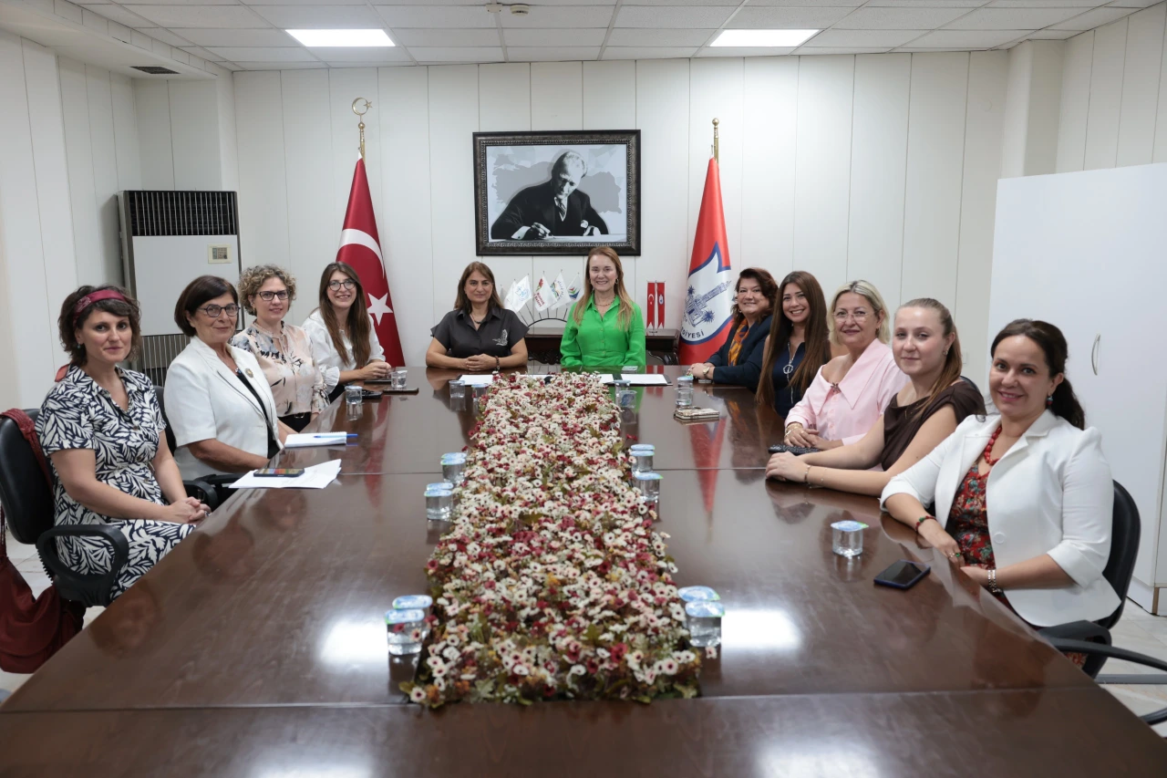 Kadin Cinayetlerine Karsi Konakta Ortak Calisma Yenibakishaber