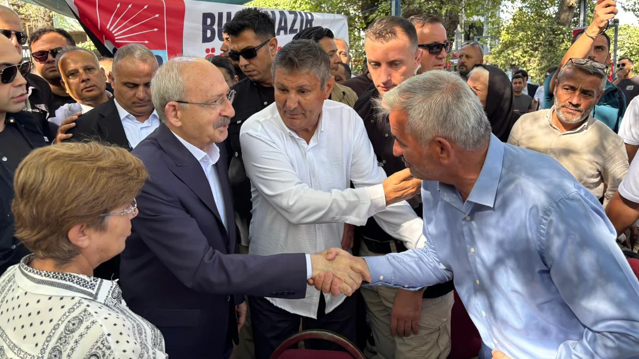 Kilicdaroglu Izmirdeki Programinin Ikinci Gununde Kaynaklarda Halk Ile Bulustu (2)