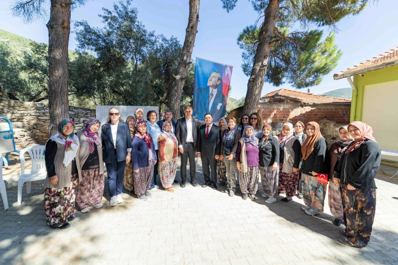 Kiziloba Ilkokulu Yenilendi Baskan Tugay Ogrencilerle Bulustu Yenibakishaber