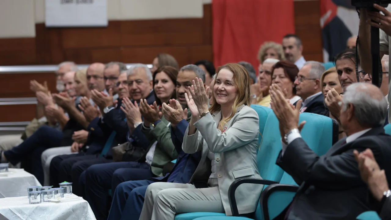 Konak Ta Sporun Emektarlarina Vefa Gecesi Yenibakishaber