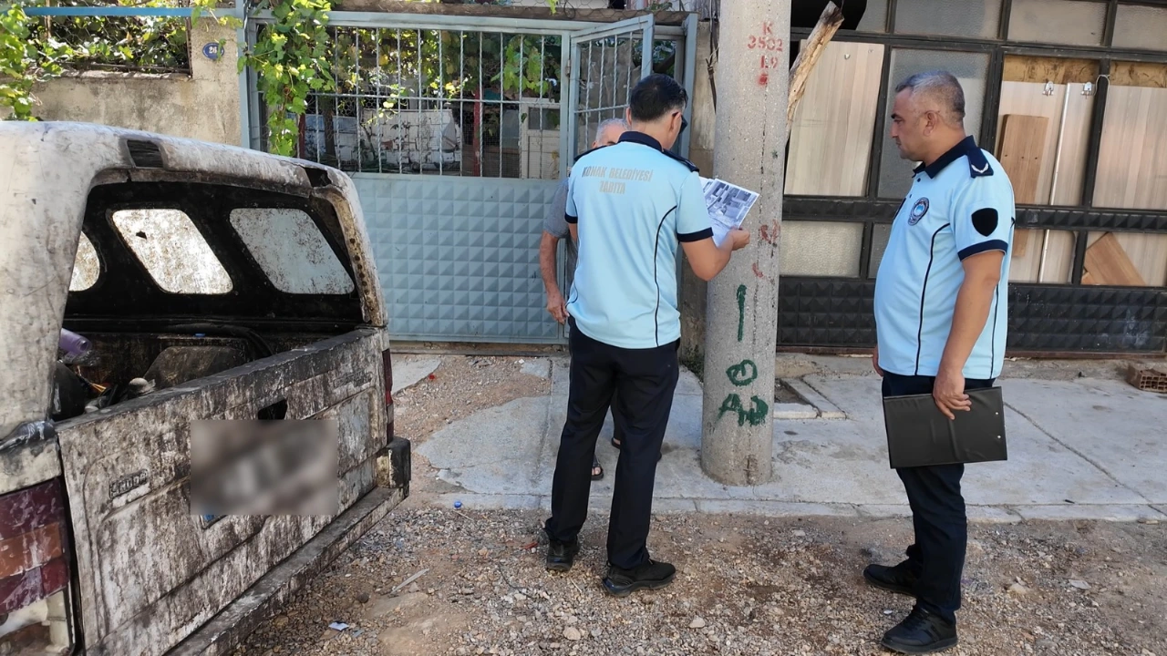 Konak’ta kaçak moloza geçit yok: İki kişiye ceza kesildi