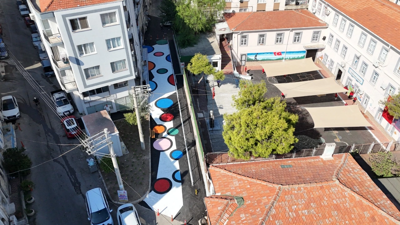 Konakta Ogrenciler Icin Guvenli Ve Renkli Okul Yolu Yenibakishaber (2)