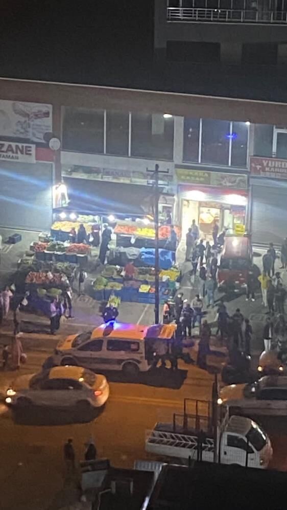 Manav esnafı birbirine girdi: Sopalar havada uçuştu