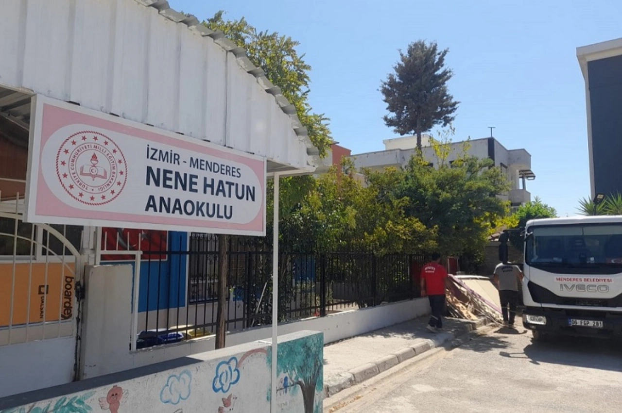 Menderes Te Okullarda Yeni Donem Hazirligi Basladi Yenibakishaber (2)