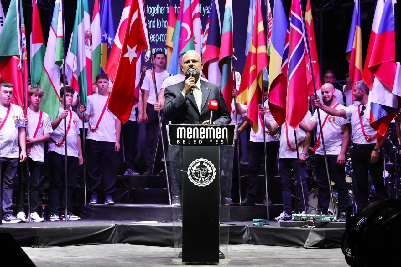 Menemen Comlek Festivali Gorkemli Torenle Acildi Yenibakishaber (1)
