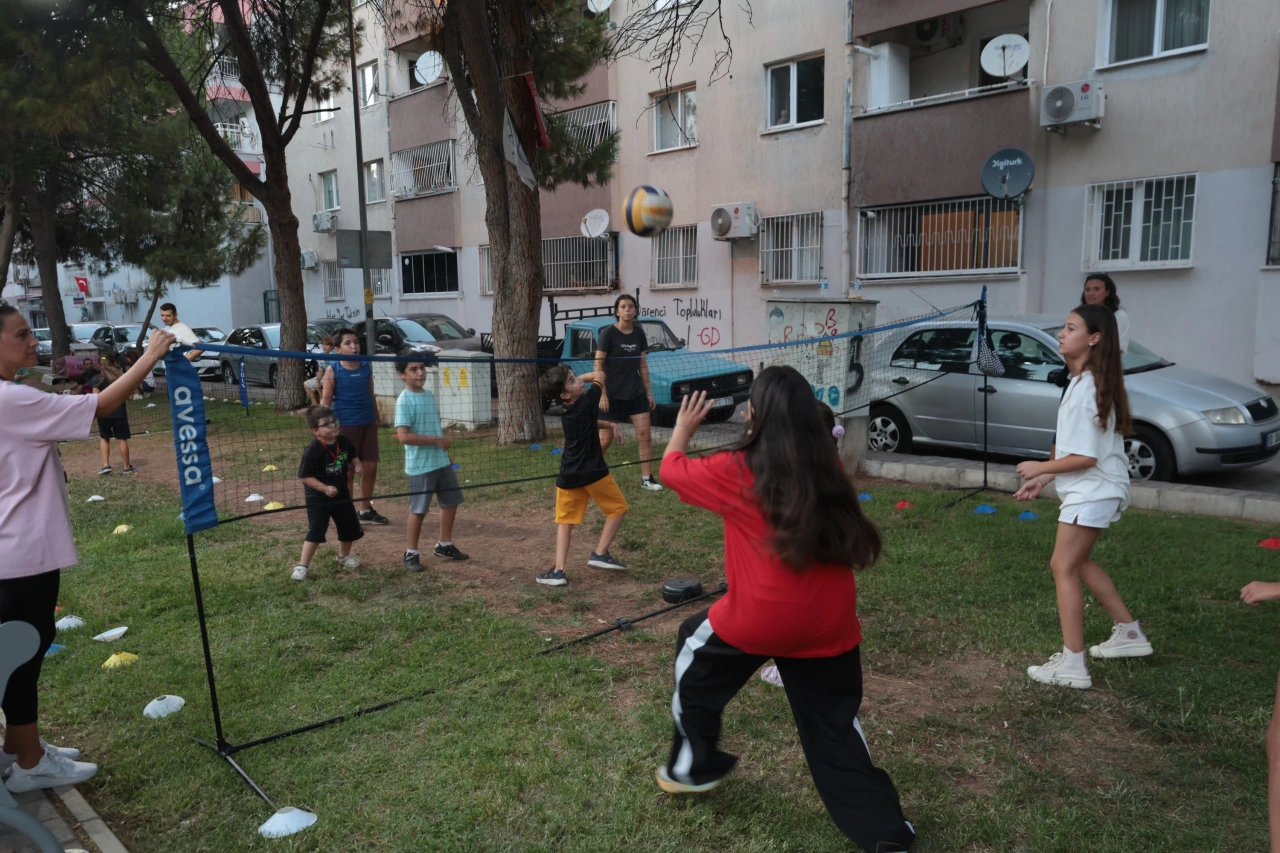 Mutlu Cocuklar Sokagi Yeniden Mahallelerde Yenibakishaber