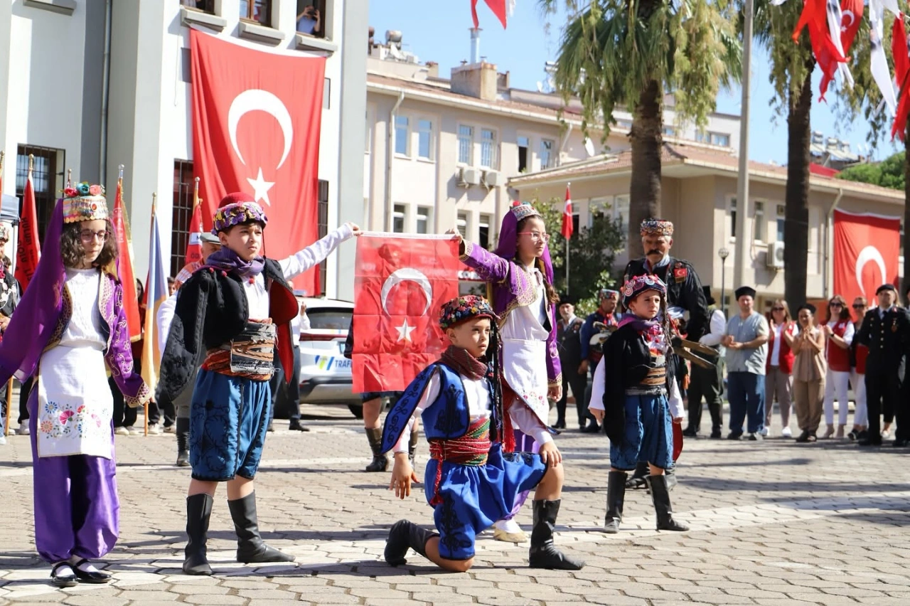 Odeodemiste 104 Kurtulus Yilina Dolu Dolu Programmis Kurtulus 8 Yenibakishaber