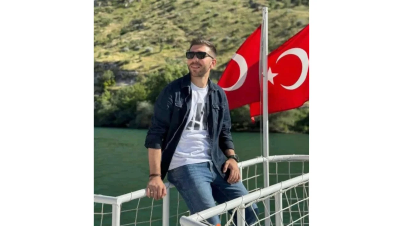 Polis memuru ve eski futbolcu Serhat Seçme hayatını kaybetti