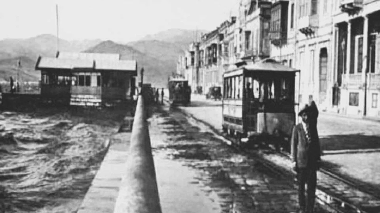 Punta Iskelesi Kordonboyu Izmir 1930Lar Yenibakishaber