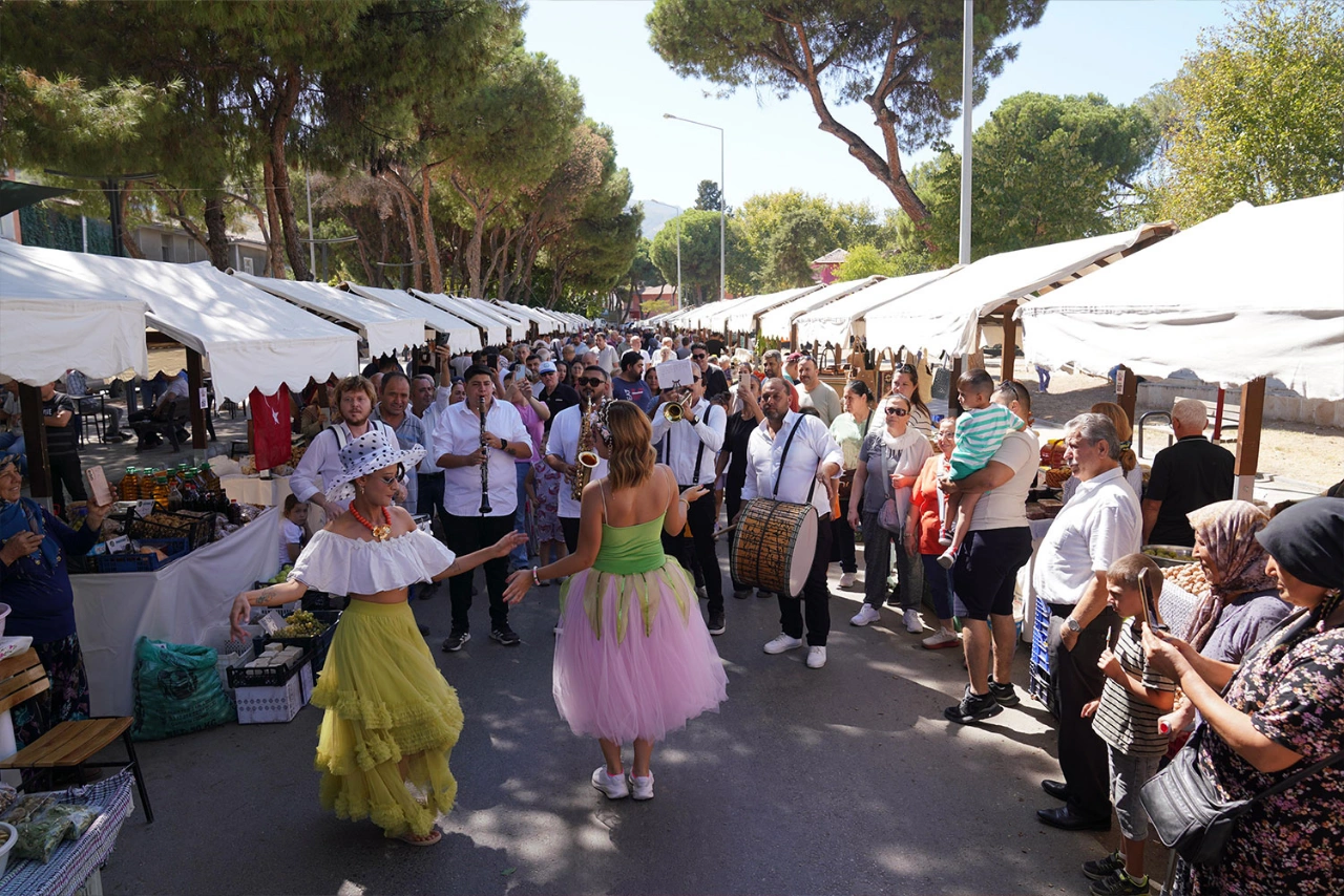 Tirede Incir Ve Ceviz Festivali 3 Ekimde Basliyor Yenibakishaber (1)