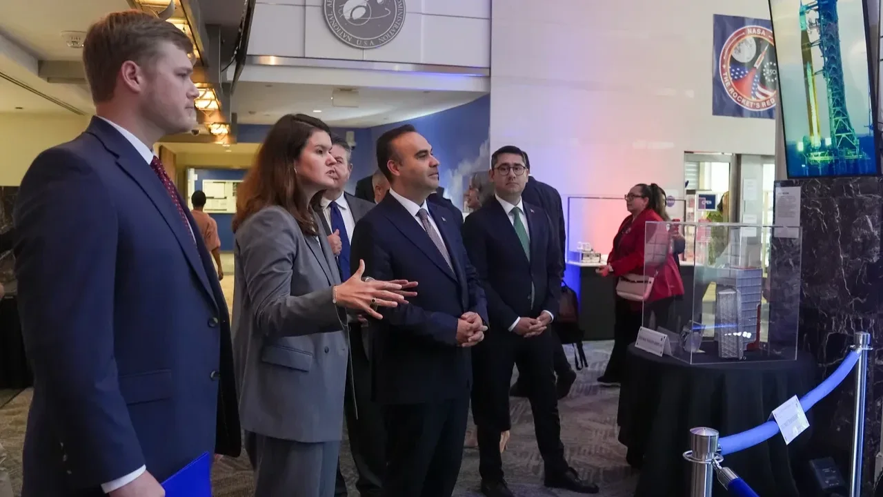 Turkiye 2027De Aya Uzay Araci Gondermeye Hazirlaniyor (1)