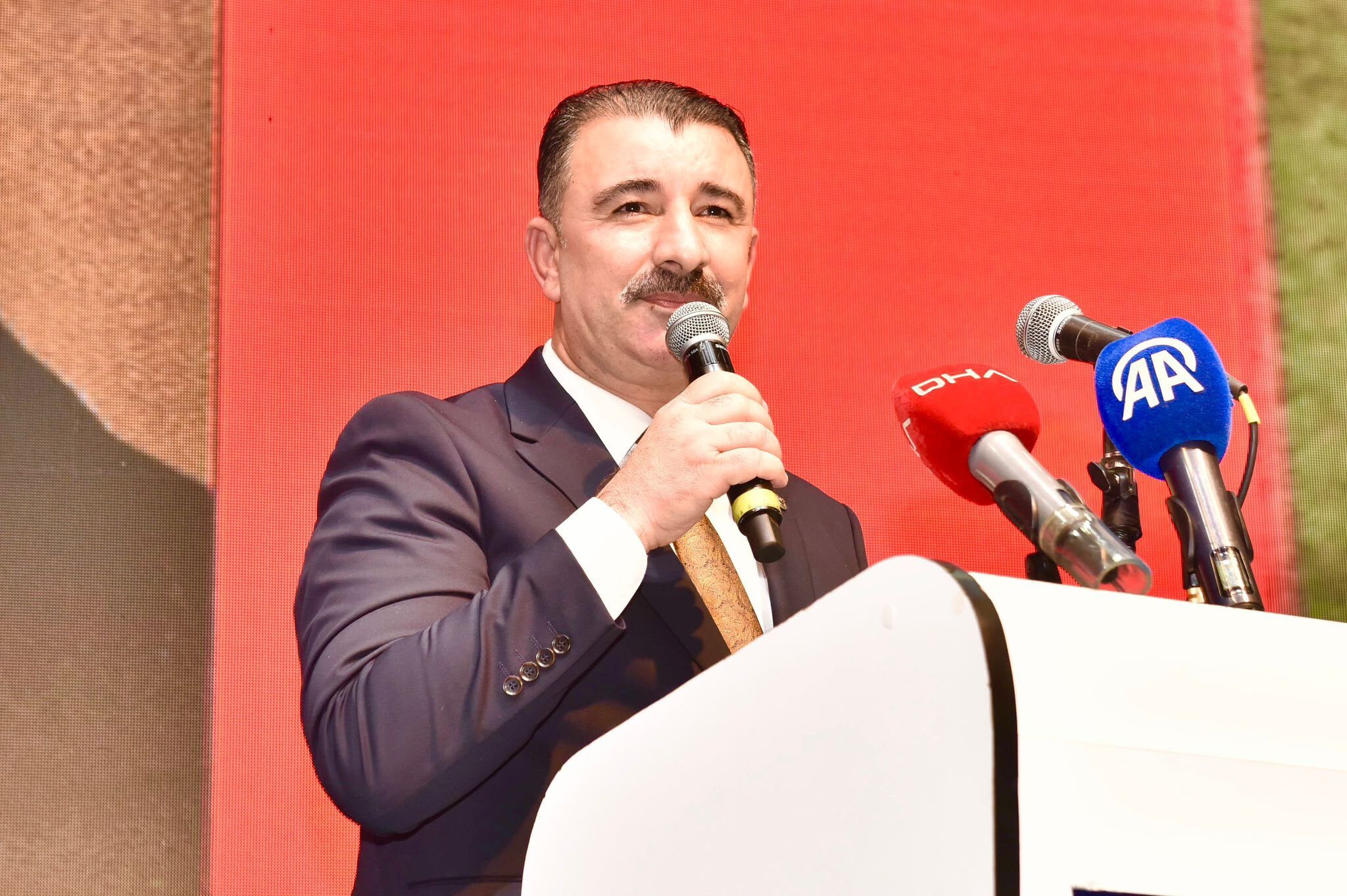 AK Parti Konak İlçe Başkanı Başdaş’tan okul eylemine tepki