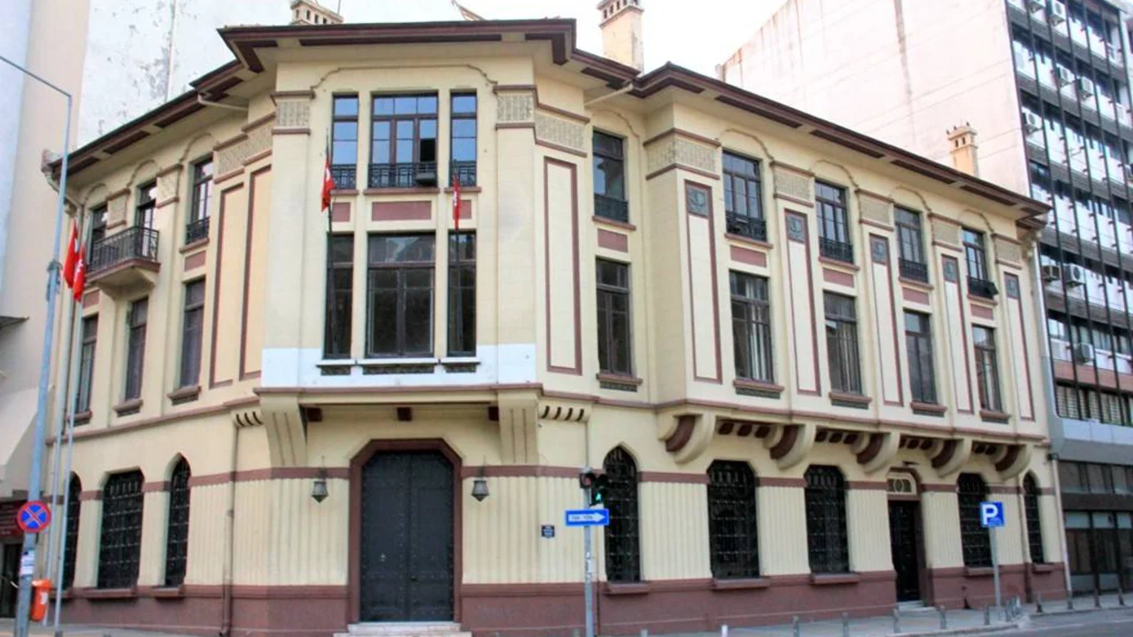 1439889344 Yenibakishaber