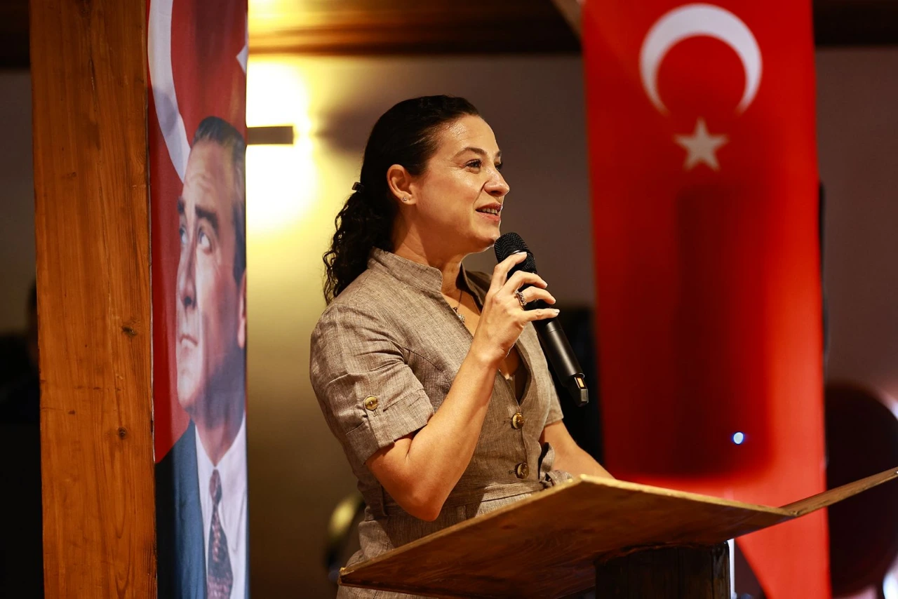 23 Yillik Akademik Gelenek Efes Selcuk Ta Yenibakishaber (2)