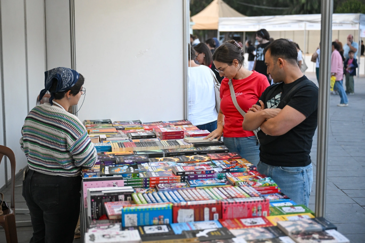 7 Homeros Kitap Gunleri Binlerce Kitapseveri Agirladi Yenibakishaber