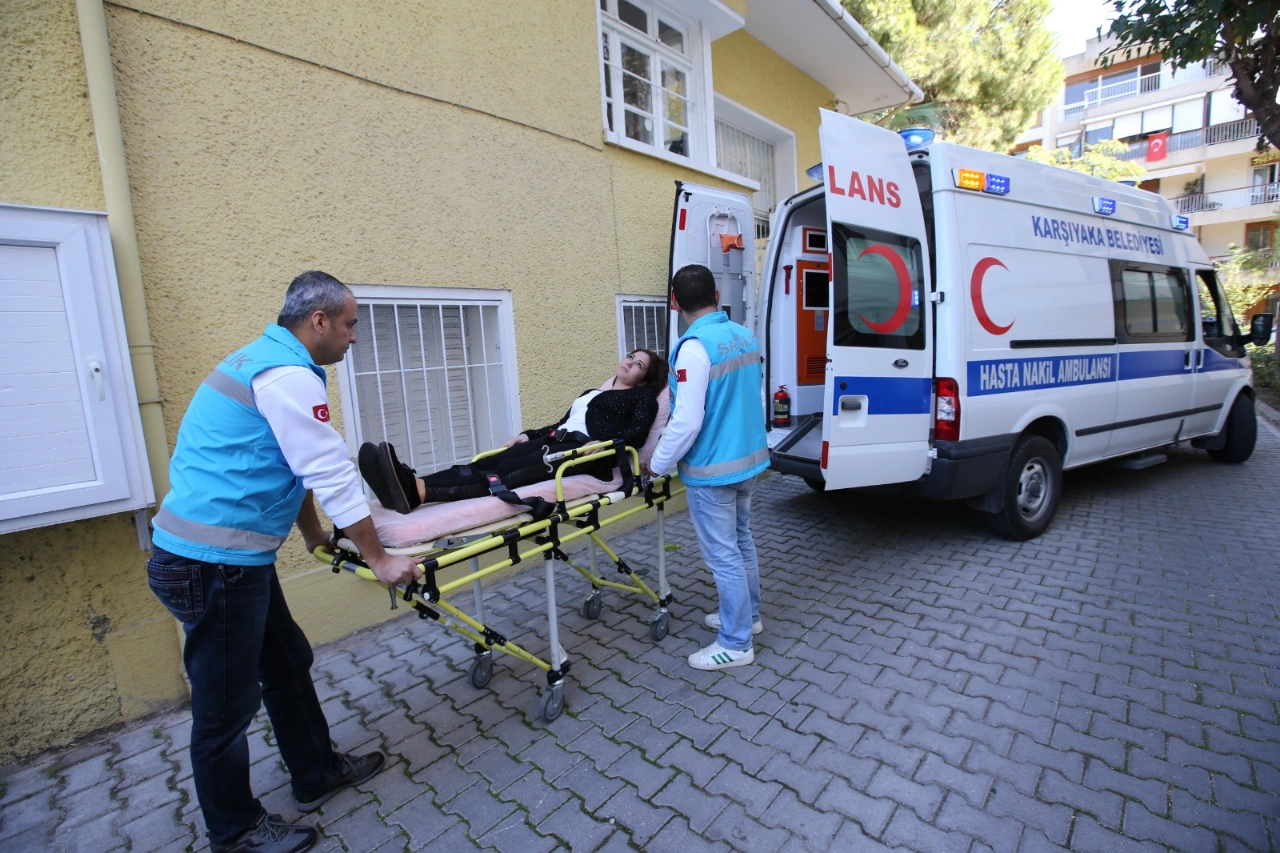 Baskan Unsal Karsiyaka Da Kimseyi Yalniz Birakmiyoruz Yenibakishaber (1)