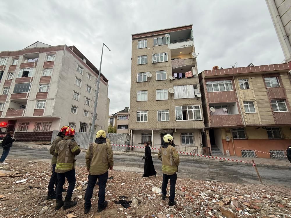 Binada çatlama sesleri paniğe neden oldu: 14 daire tahliye edildi