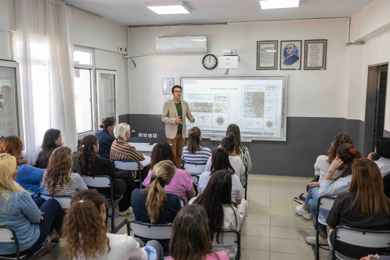 Bornova Da Afet Bilinci Icin Ogretmenler Egitimden Gecti Yenibakishaber (1)