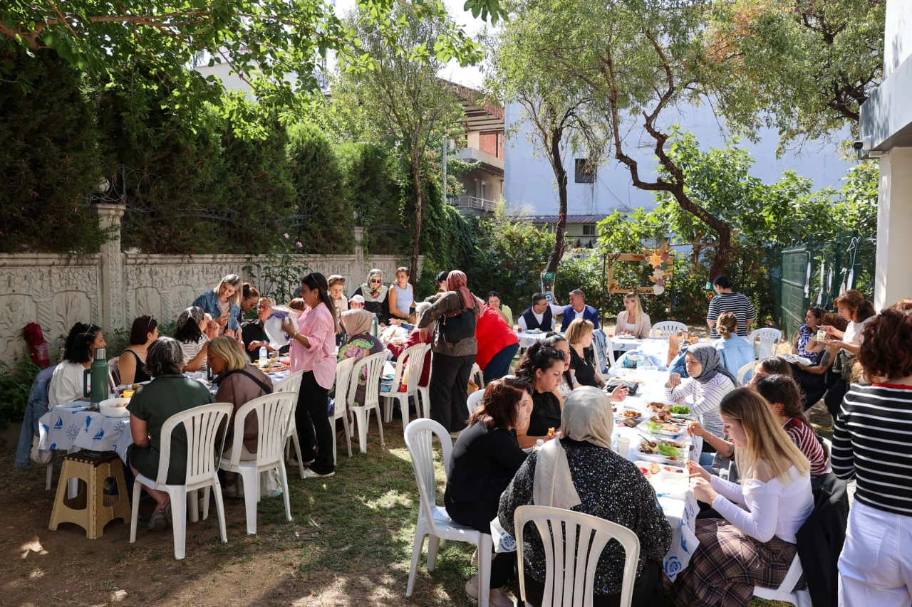 Buca Belediyesi Nden Kursiyerlere Bahce Etkinligi Yenibakishaber