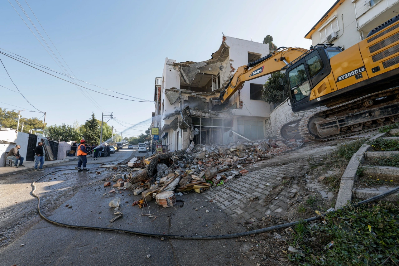Buca Onat Tuneli Nde Calismalar Tam Gaz Once Uzlasi Sonra Yikim Yenibakishaber