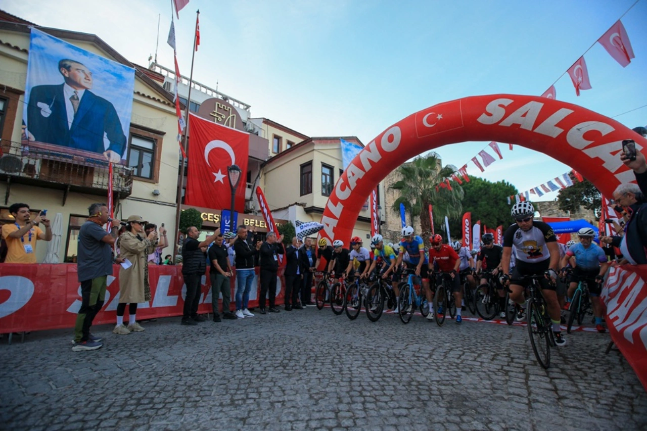 Cesme De 10 Ulkeden 809 Bisikletci Pedal Cevirecek Yenibakishaber