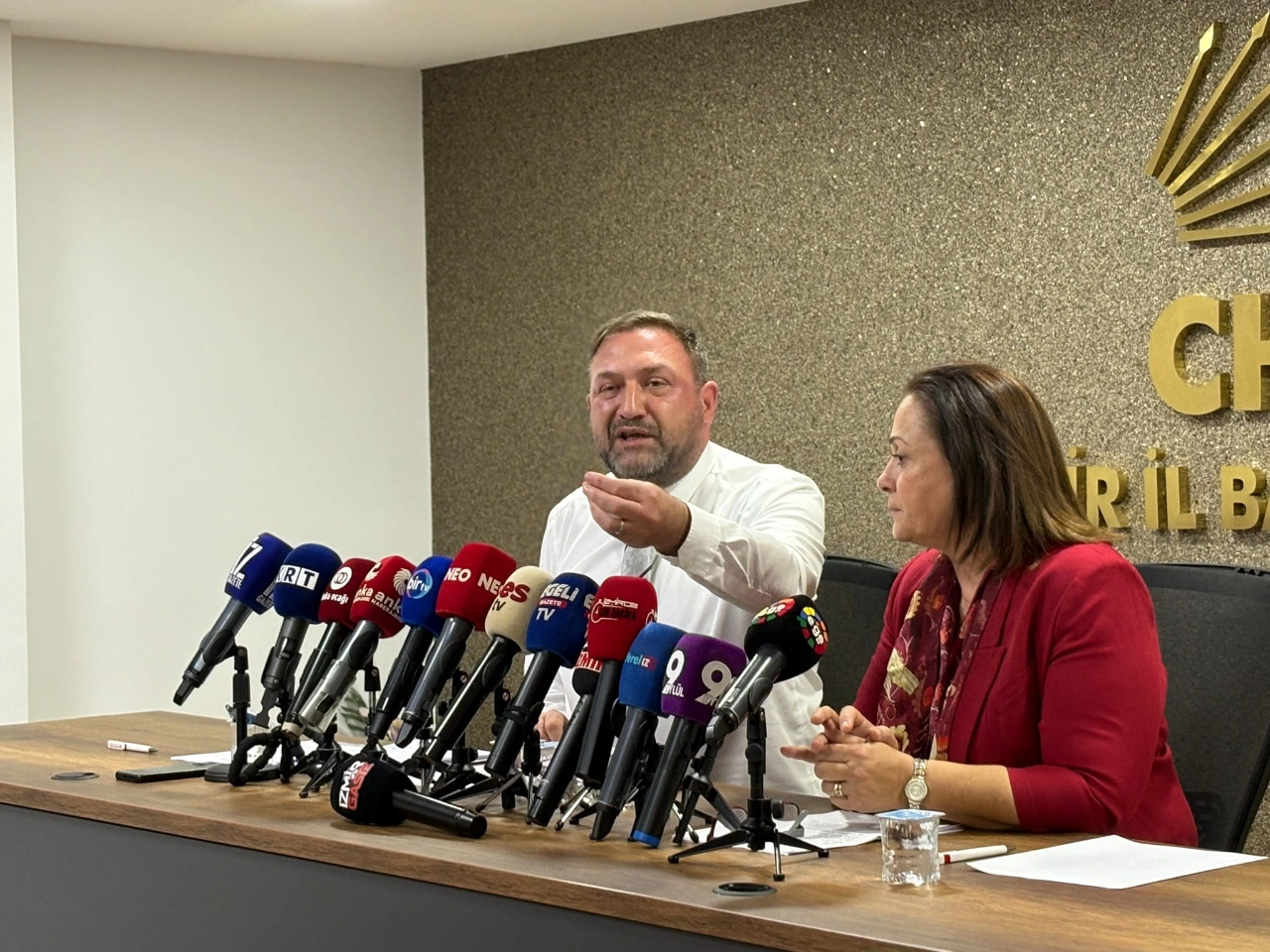 Chp Izmir Den Kadin Cinayetlerine Karsi Acil Onlem Cagrisi Yenibakishaber (1)