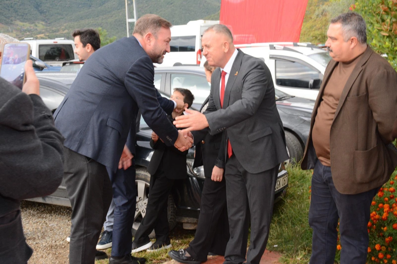 Chp Izmir Den Kucuk Menderes Cikarmasi Yenibakishaber (2)