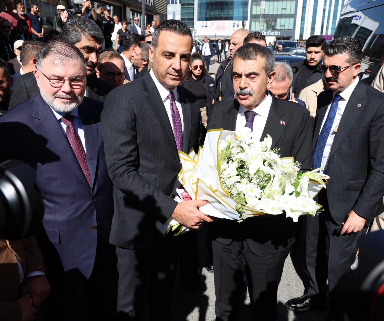 Cigli Belediyesi Ne Bakan Ziyareti Saygili Dan Yeni Donem Mesaji Yenibakishaber (1)