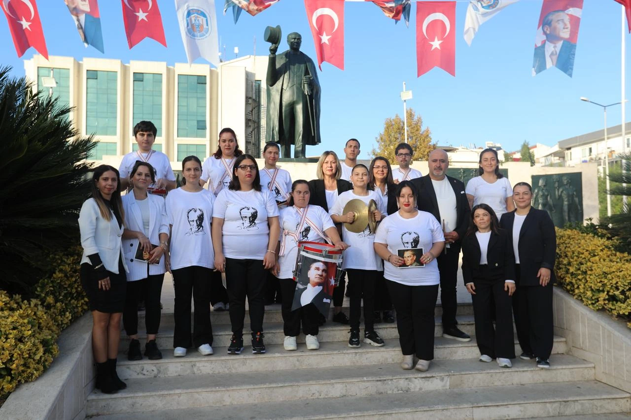 Efes Selcuk Ta Cumhuriyet Coskusu Engel Tanimadi Yenibakishaber