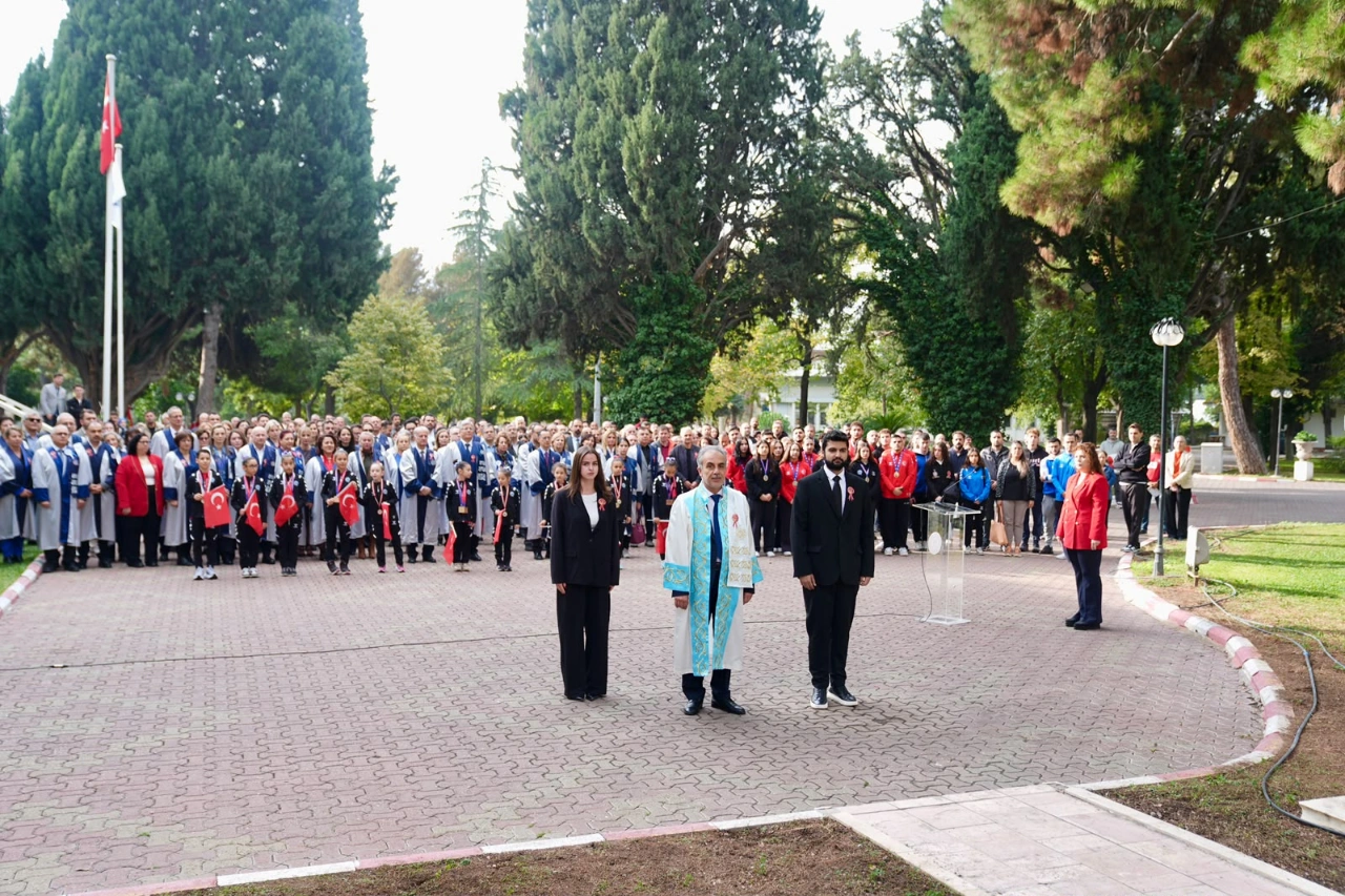 Ege Universitesi Nde Cumhuriyet In 103 Yenibakishaber