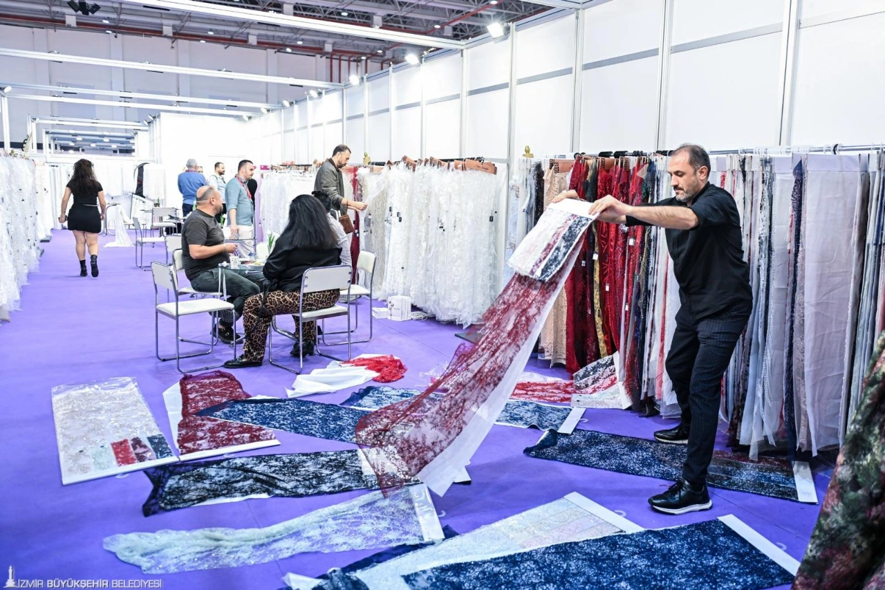 Fashion Prime Da Firmalarin Yuzu Guldu Yenibakishaber