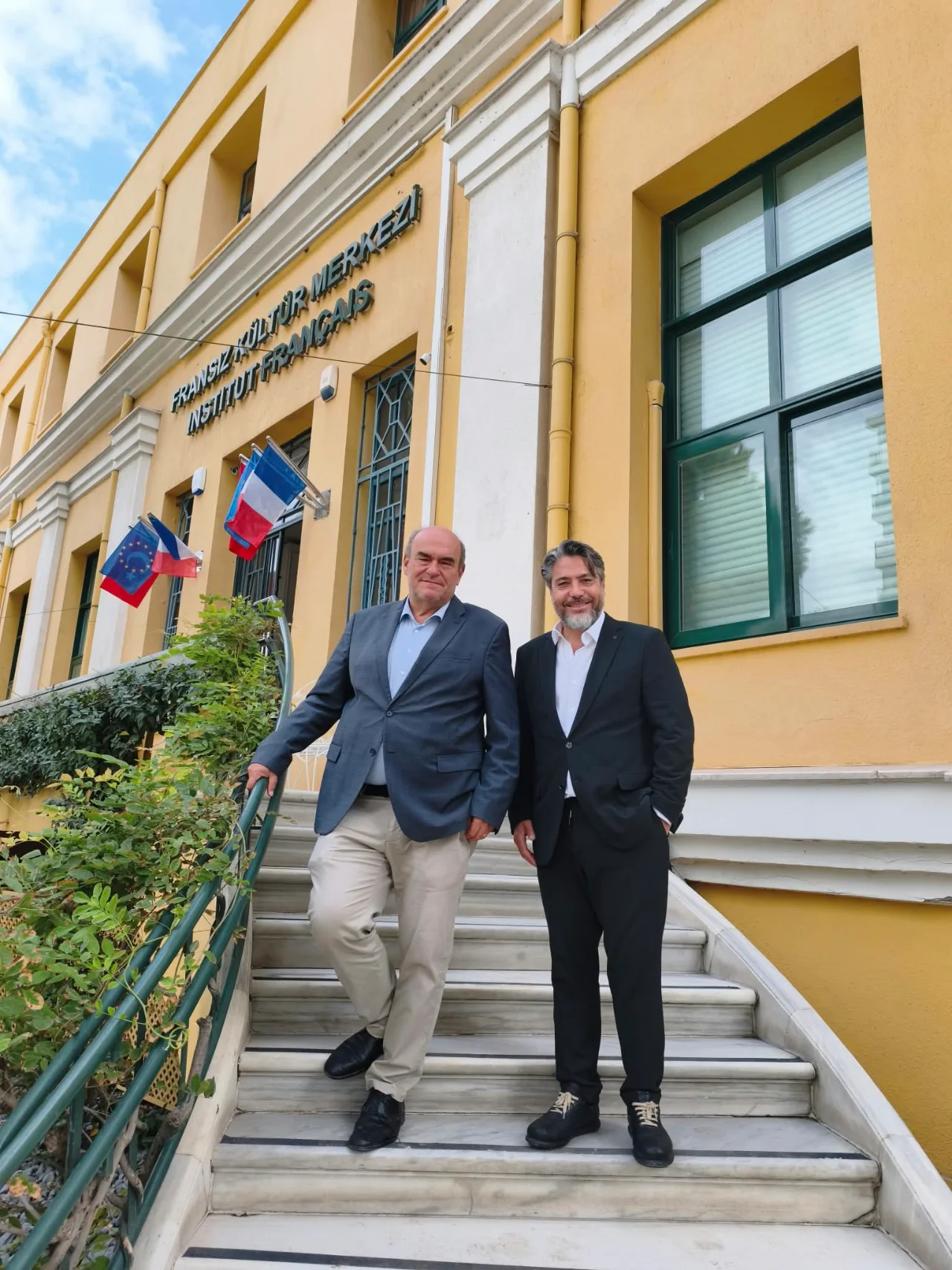 Fransiz Kultur Merkezi Izmir Muduru Stanislas Pierret Yenibakishaber (1)