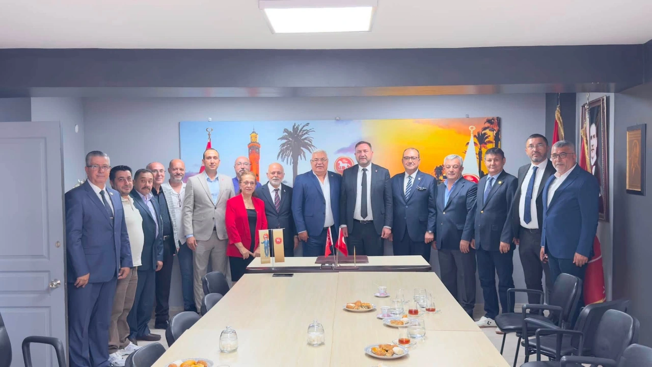 Gumrukcu Izmir In Iradesini Yok Sayanlarla Hesaplasacagiz Yenibakishaber (1)