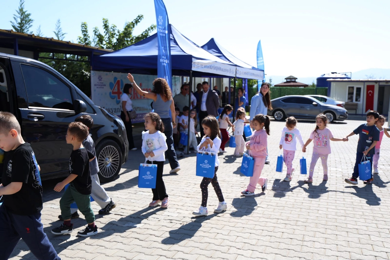 Hayvan Sevgisini Merkezde Ogrendiler Yenibakishaber (1)