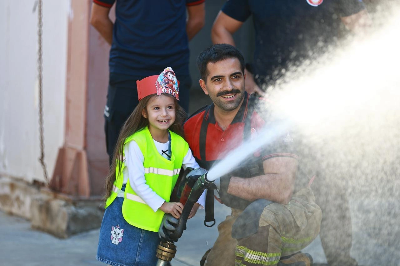 İtfaiye Haftası’nda çocuklara afet farkındalığı