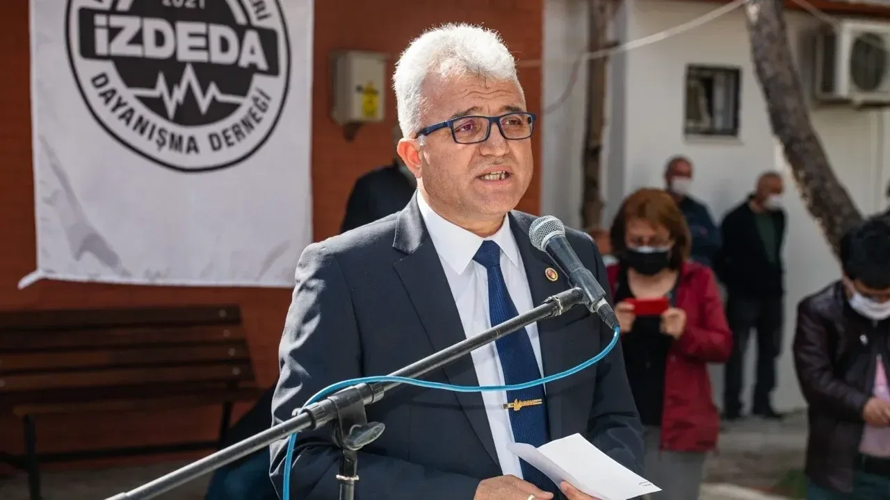İZDEDA'dan bina çökmesi sonrası denetim çağrısı