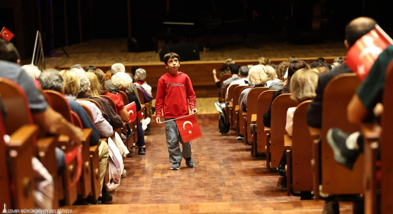 Izmir Cumhuriyet In 103 Yenibakishaber (5)