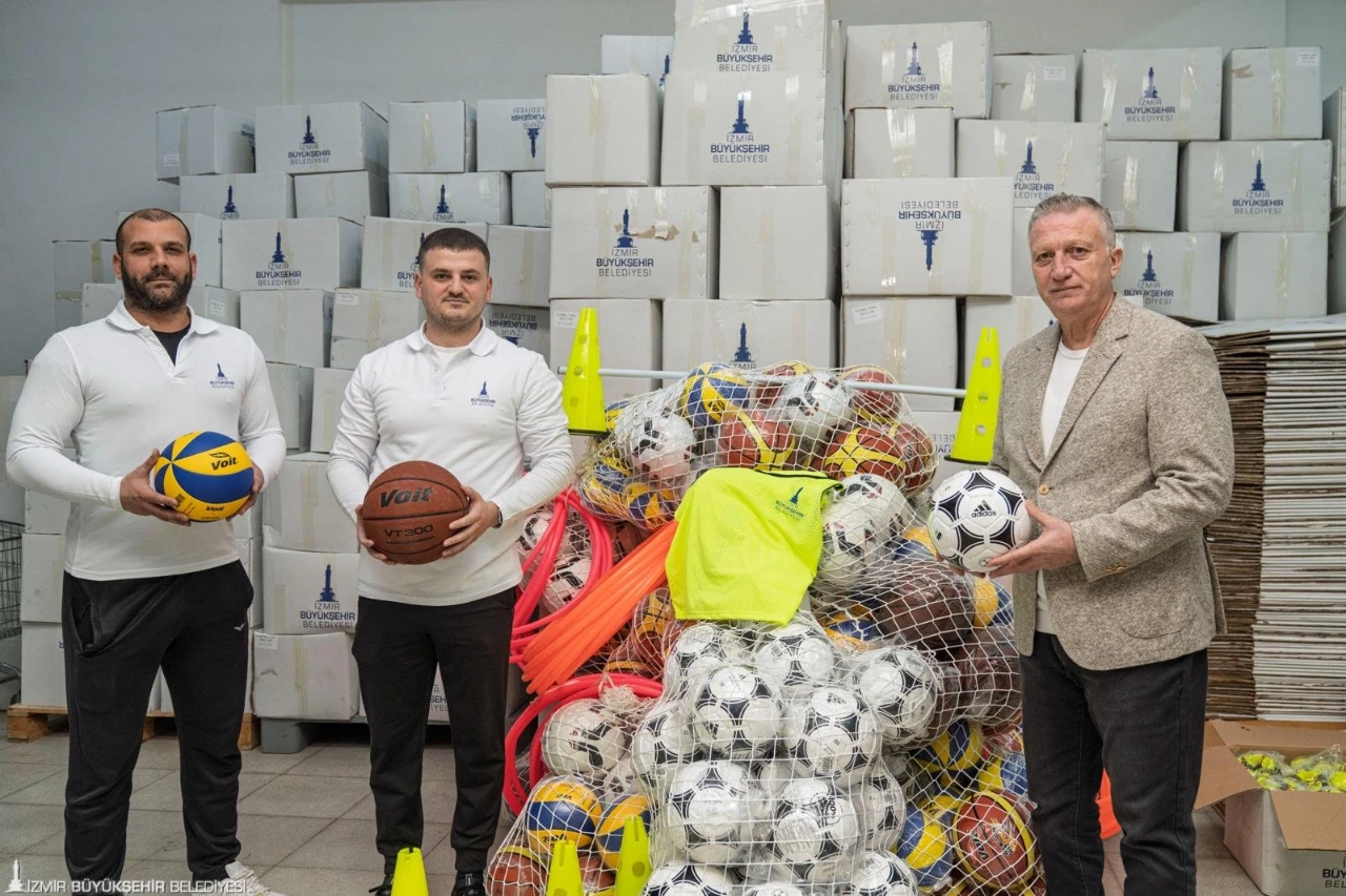 Izmir De 261 Amator Spor Kulubune 36 Milyon Tl Destek Yenibakishaber (1)