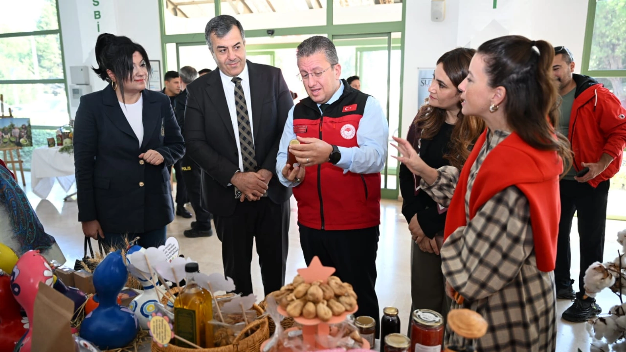 Izmir De Kadin Ciftciler Tire De Bulustu Yenibakishaber