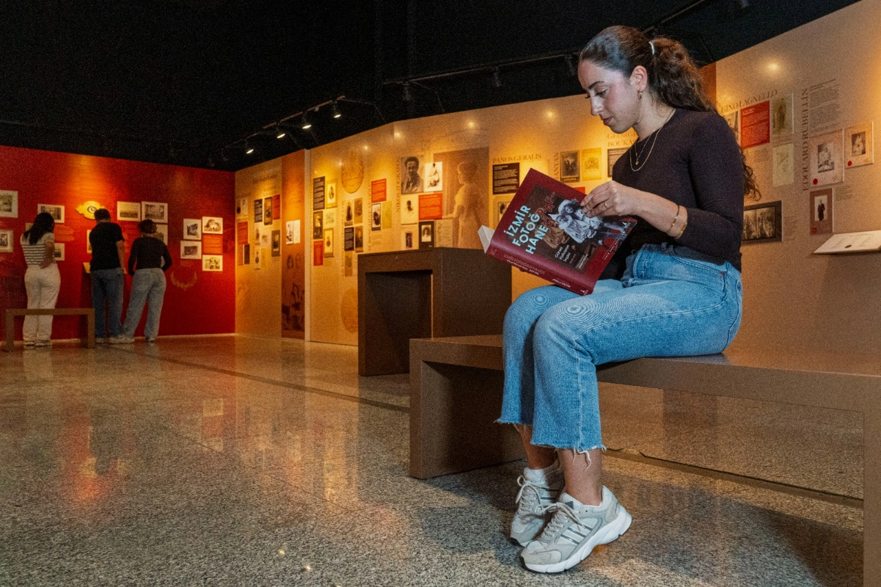 Izmir In Unutulan Fotografhaneleri Yeniden Gun Yuzunde Yenibakishaber (2)