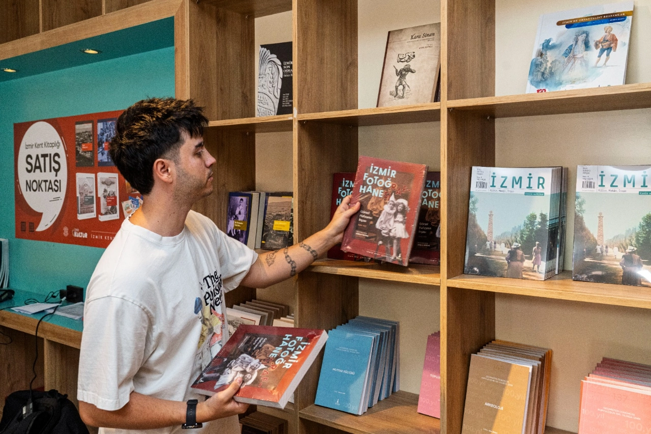 Izmir In Unutulan Fotografhaneleri Yeniden Gun Yuzunde Yenibakishaber (3)