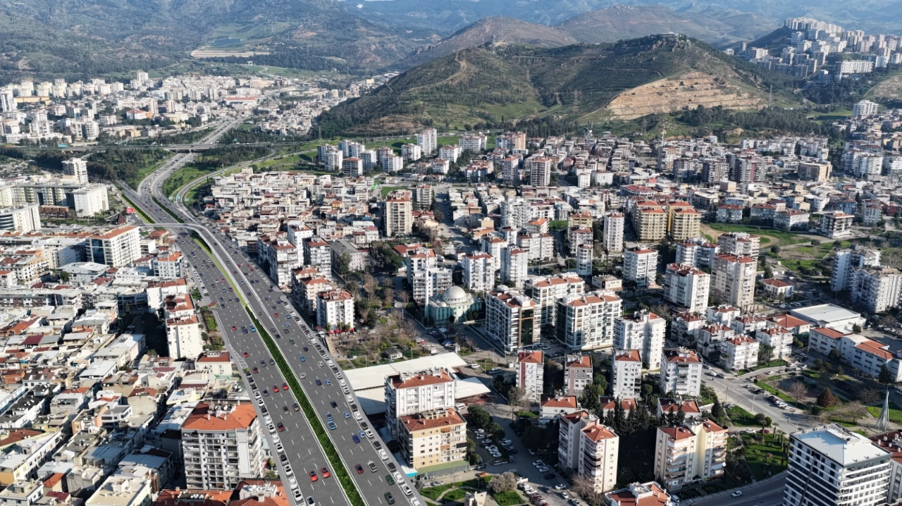 Izmirde Iki Bulvari Baglayacak Yeni Ulasim Projesi Yenibakishaber
