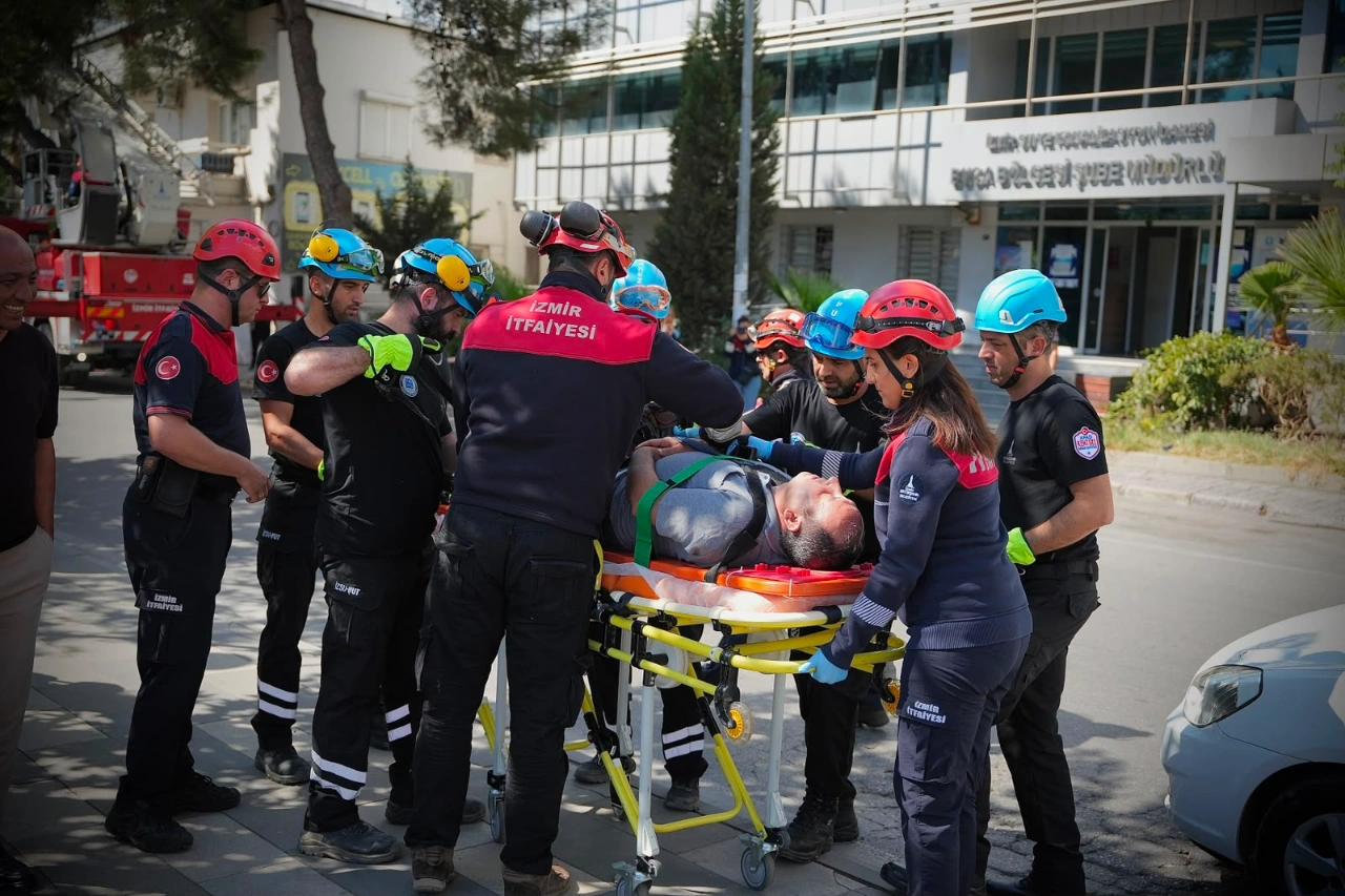Izsu Binasinda Yangin Ve Kurtarma Tatbikati Yenibakishaber (1)