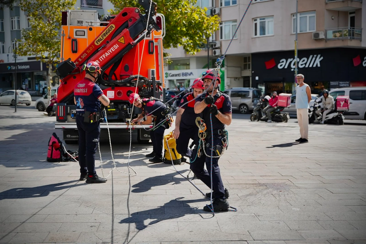 Izsu Binasinda Yangin Ve Kurtarma Tatbikati Yenibakishaber